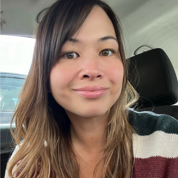 Meet your Posher, Caitlin - Picture 1 of 1